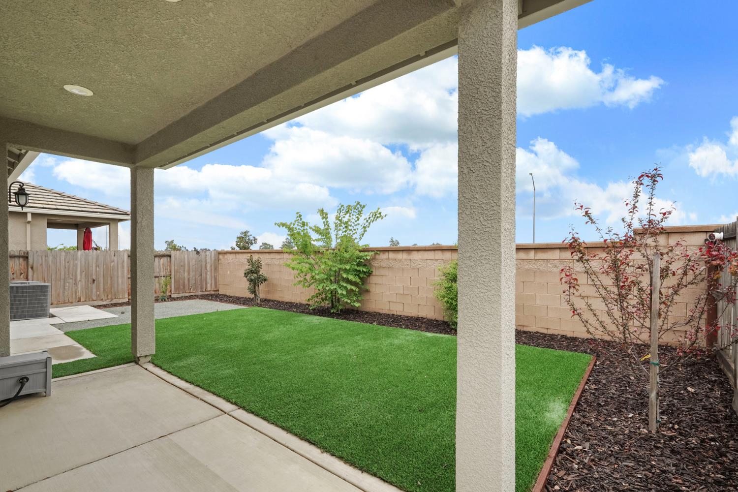 1012 Hogan Road Galt, CA 95632 - Photo 25 of 44