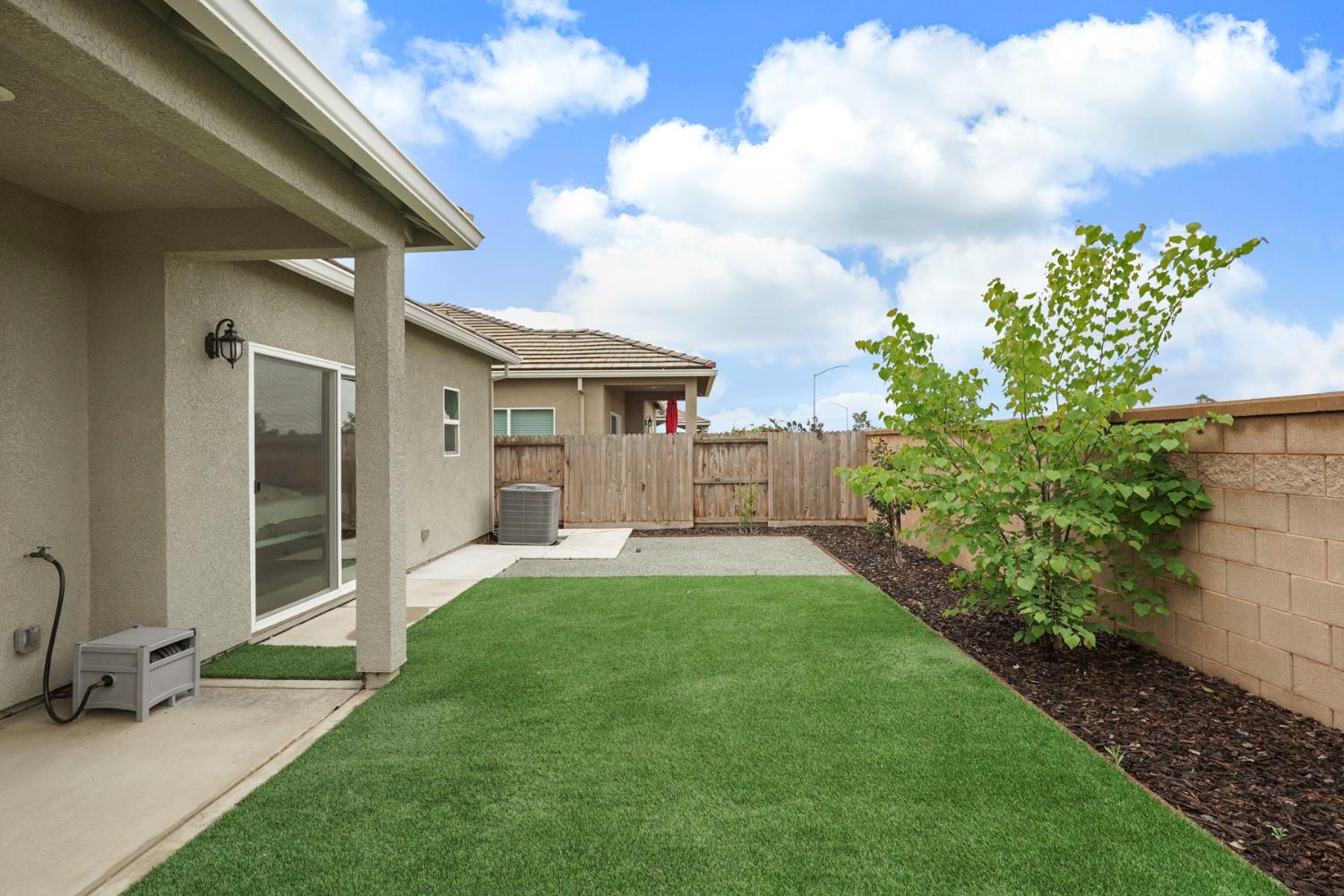 1012 Hogan Road Galt, CA 95632 - Photo 27 of 44