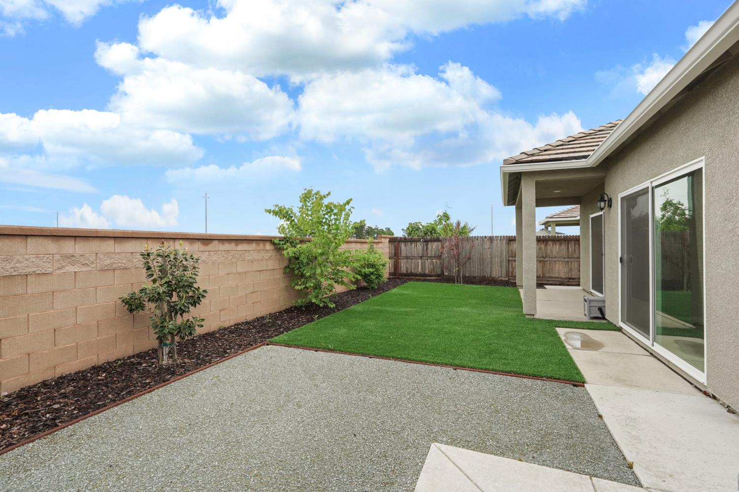 1012 Hogan Road Galt, CA 95632 - Photo 29 of 44