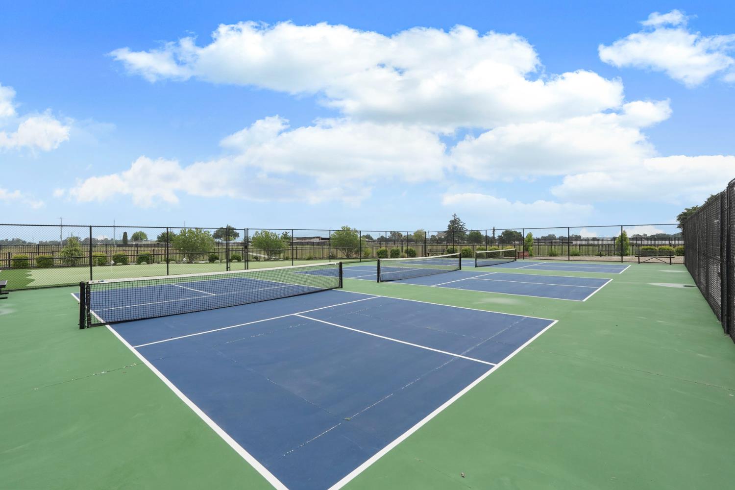 1012 Hogan Road Galt, CA 95632 - Photo 35 of 44