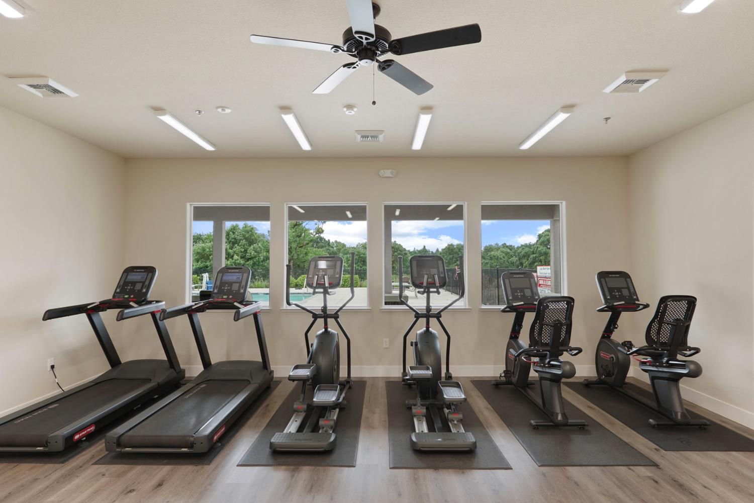 1012 Hogan Road Galt, CA 95632 - Photo 37 of 44