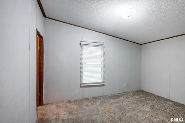 $150,000 | 5340-45 South Street, Harrisburg, IL 62946