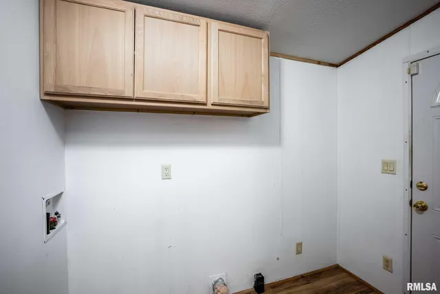 $150,000 | 5340-45 South Street, Harrisburg, IL 62946