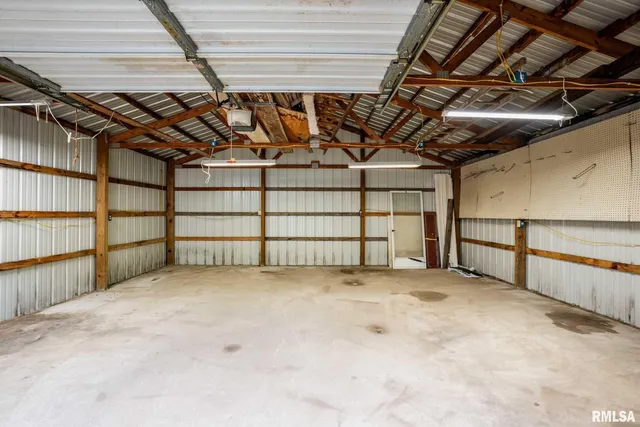 $150,000 | 5340-45 South Street, Harrisburg, IL 62946