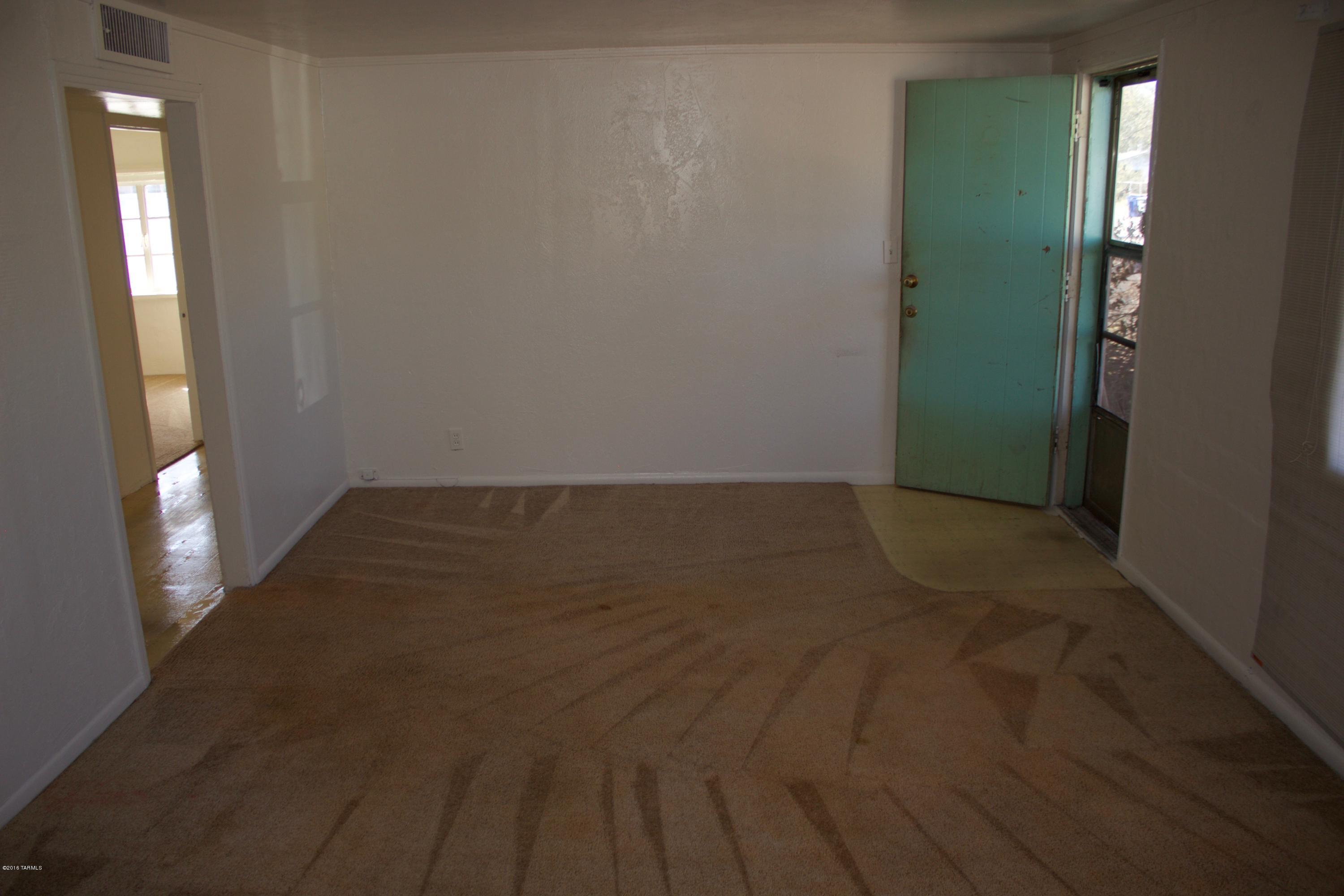 902 East Halcyon Road Tucson, AZ 85719 - Photo 5 of 17