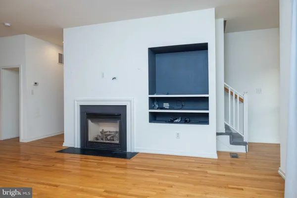 $2,950 | 156 Christina Landing Drive, Wilmington, DE 19801