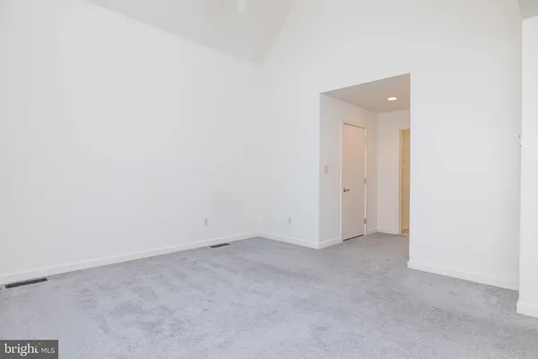 $2,950 | 156 Christina Landing Drive, Wilmington, DE 19801