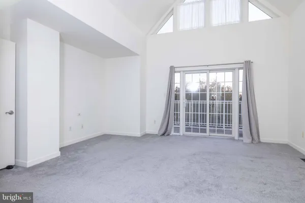 $2,950 | 156 Christina Landing Drive, Wilmington, DE 19801