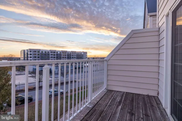 $2,950 | 156 Christina Landing Drive, Wilmington, DE 19801