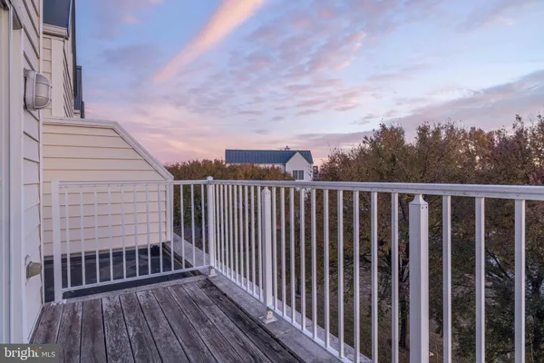 $2,950 | 156 Christina Landing Drive, Wilmington, DE 19801