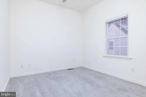 $2,950 | 156 Christina Landing Drive, Wilmington, DE 19801