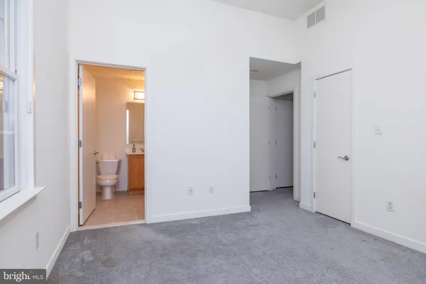 $2,950 | 156 Christina Landing Drive, Wilmington, DE 19801