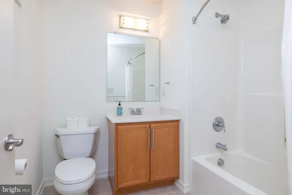 $2,950 | 156 Christina Landing Drive, Wilmington, DE 19801