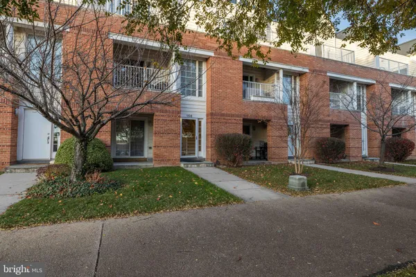 $2,950 | 156 Christina Landing Drive, Wilmington, DE 19801