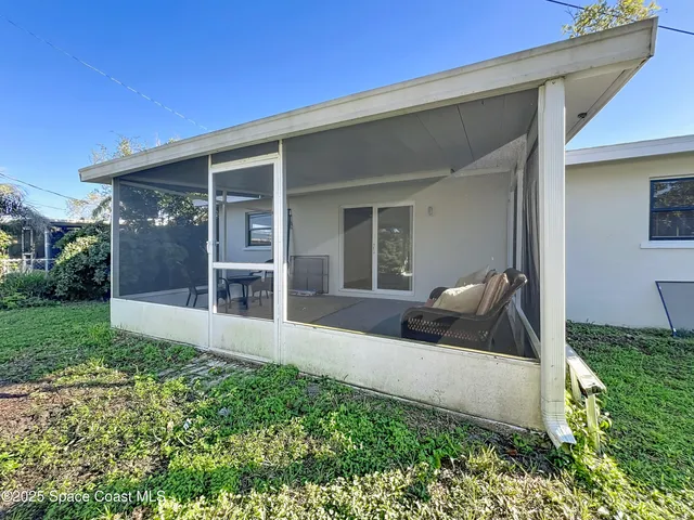 a house view with a outdoor space