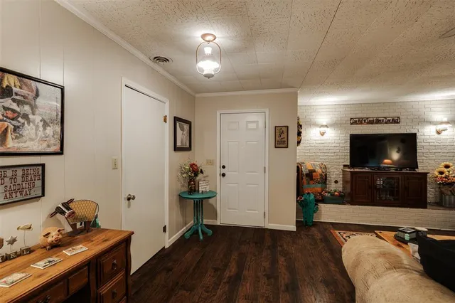 $165,000 | 1008 West Hamilton Street, Olney, TX 76374