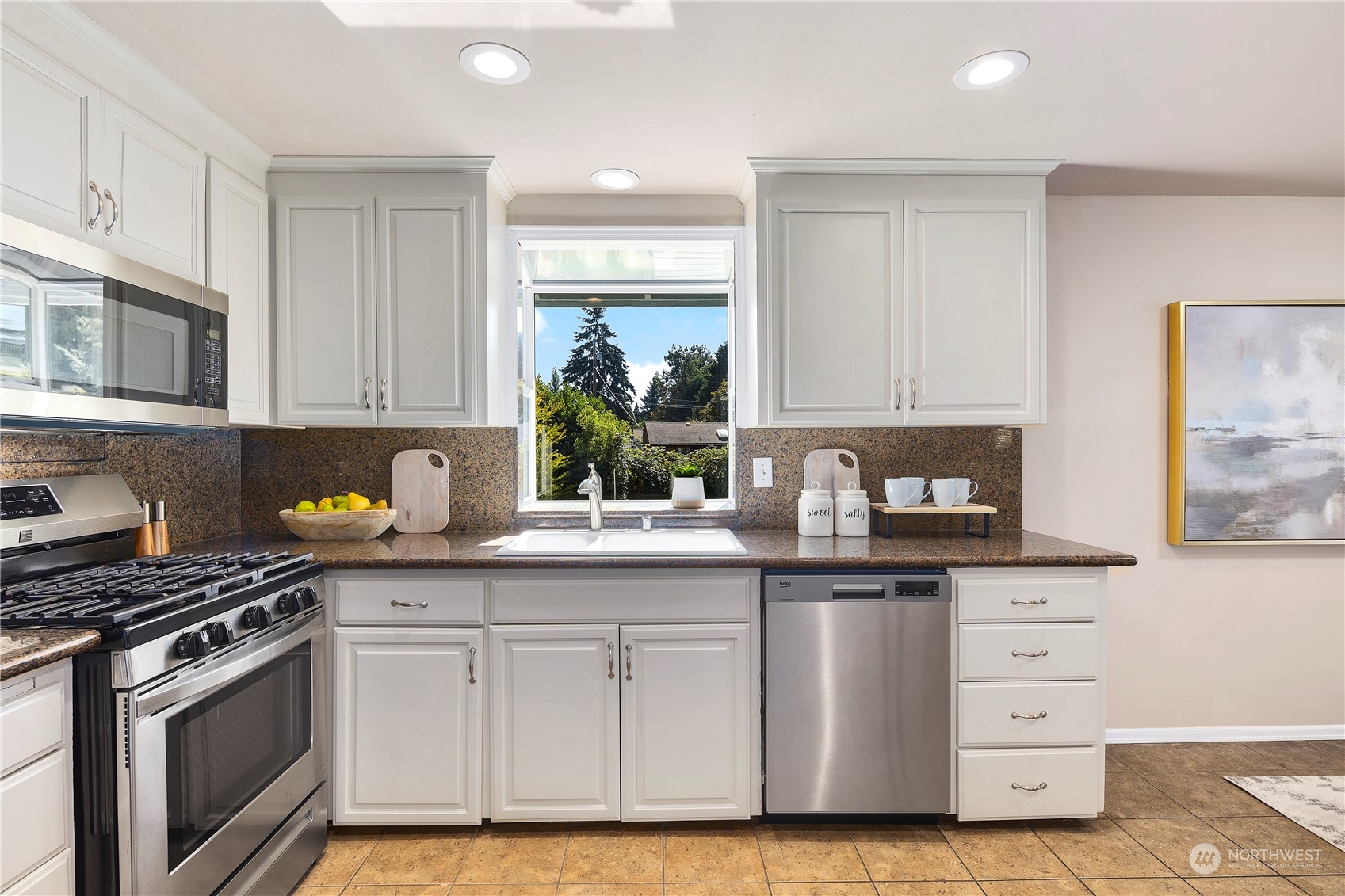 7828 201st Street Southwest Edmonds, WA 98026 - Photo 11 of 40 Gallery Image 11