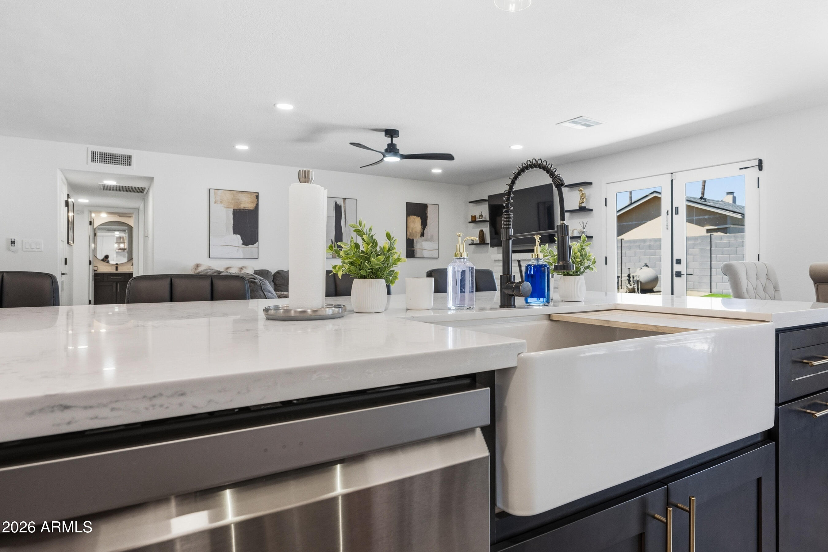 3968 West Hearn Road Phoenix, AZ 85053 - Photo 14 of 58 Kitchen