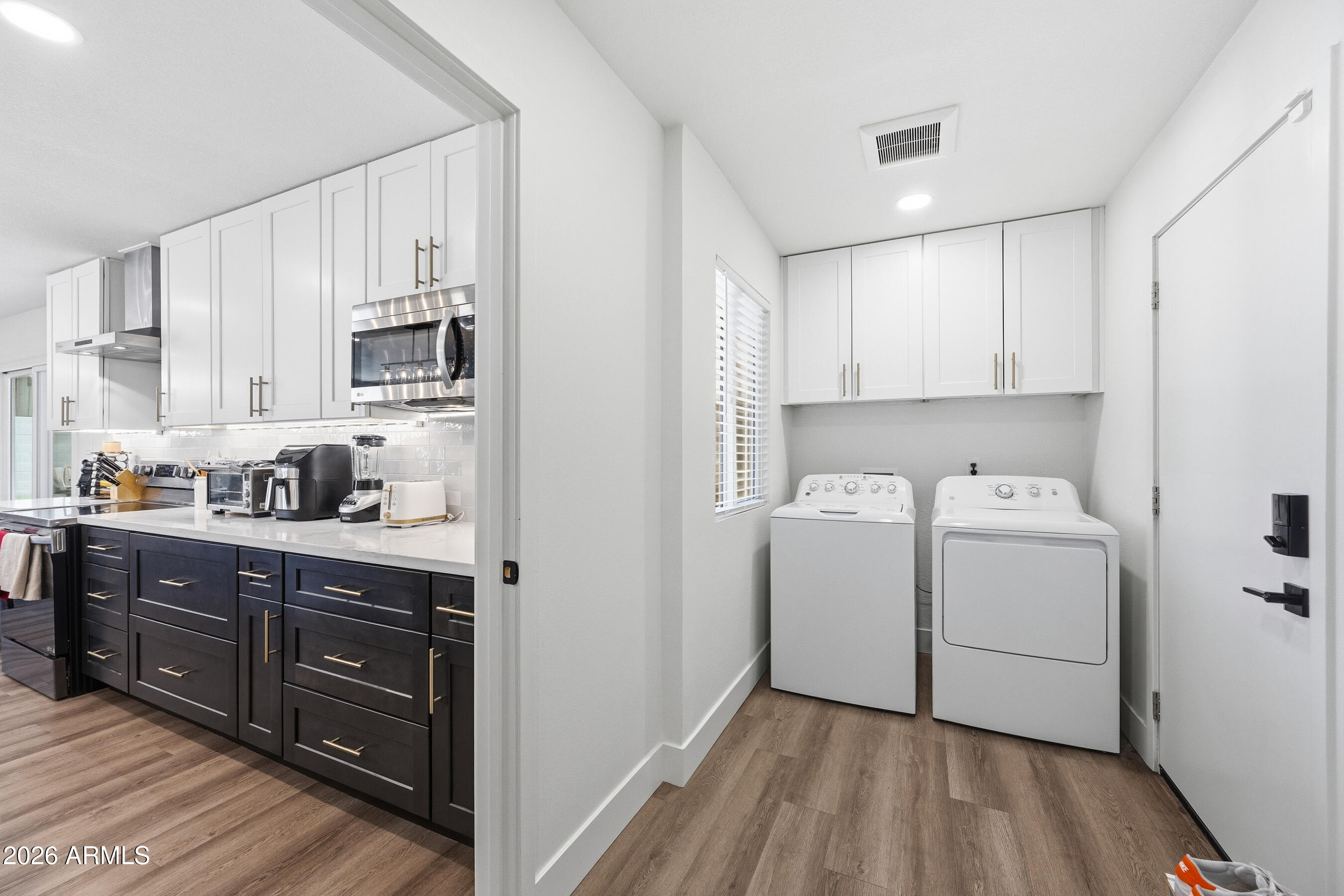 3968 West Hearn Road Phoenix, AZ 85053 - Photo 19 of 58 Laundry