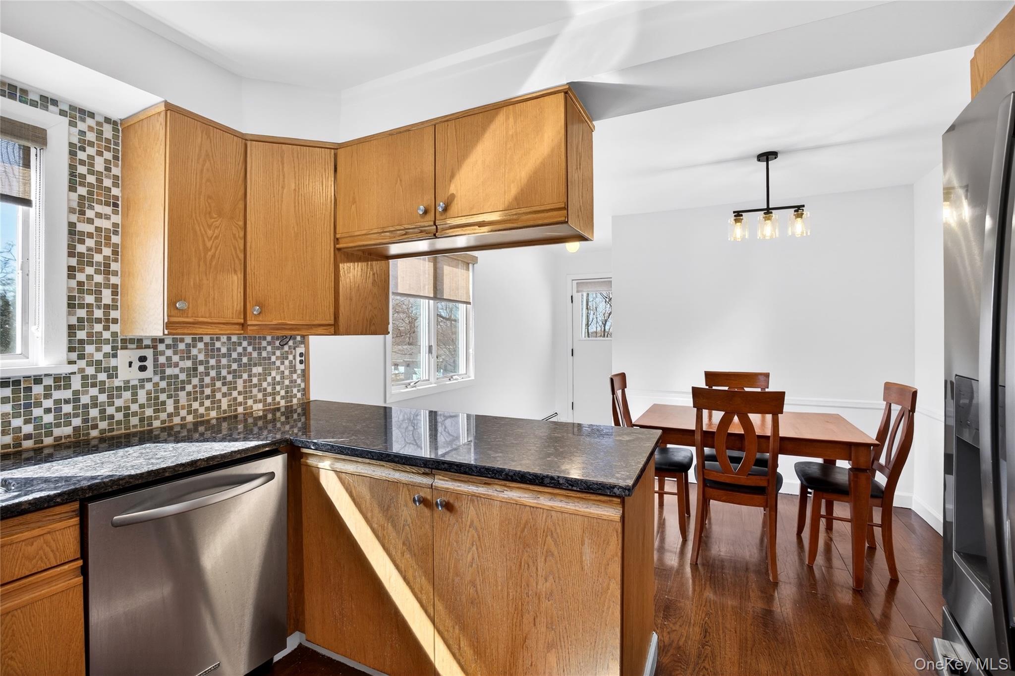 80 Ridgeview Drive Pleasantville, NY 10570 - Photo 12 of 45