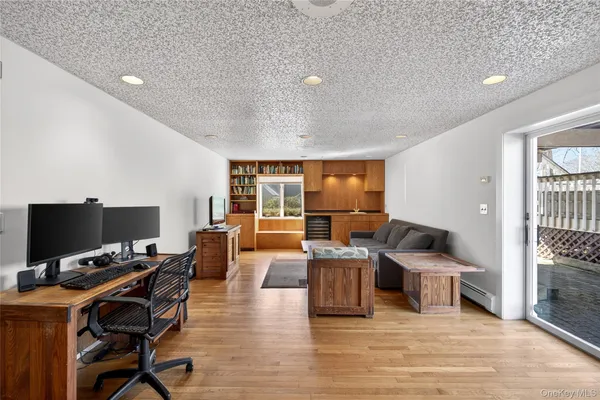 $1,049,000 | 80 Ridgeview Drive, Pleasantville, NY 10570