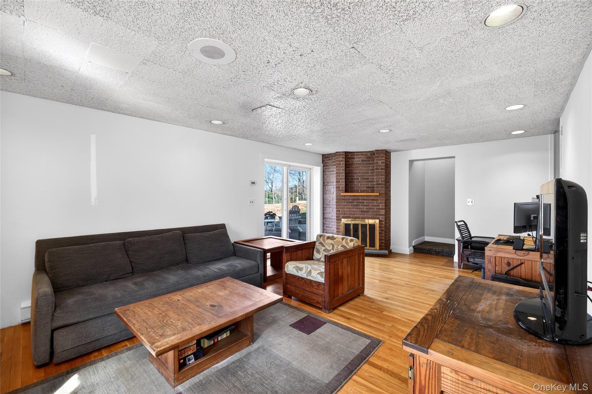 80 Ridgeview Drive Pleasantville, NY 10570 - Photo 28 of 45