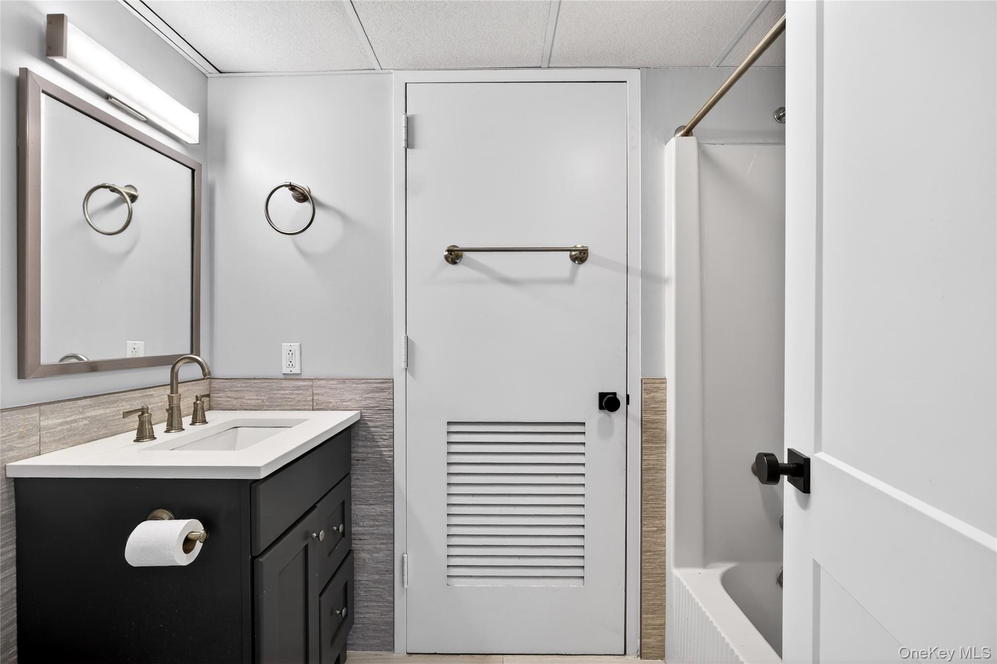 80 Ridgeview Drive Pleasantville, NY 10570 - Photo 30 of 45 Full Bathroom in the lowest level