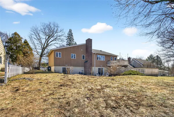 $1,049,000 | 80 Ridgeview Drive, Pleasantville, NY 10570