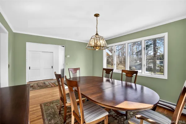 $1,049,000 | 80 Ridgeview Drive, Pleasantville, NY 10570