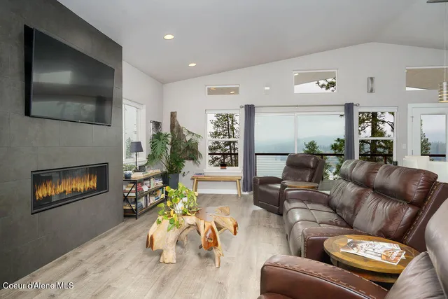 $1,299,500 | 8171 West Osprey Ridge Road, Rathdrum, ID 83858