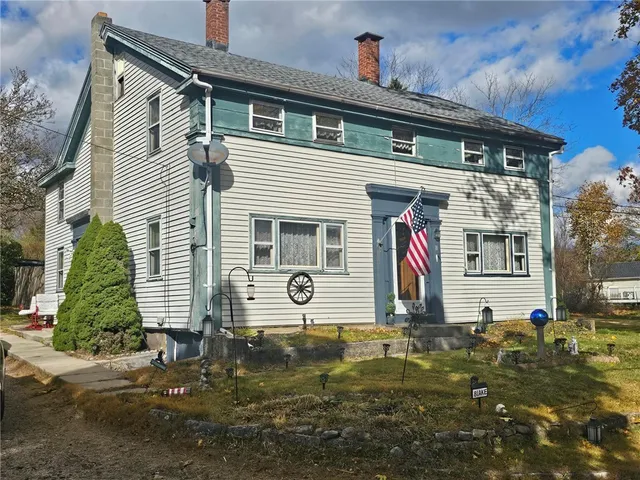 $375,000 | 8 Lake Court, Hopkinton, RI 02804