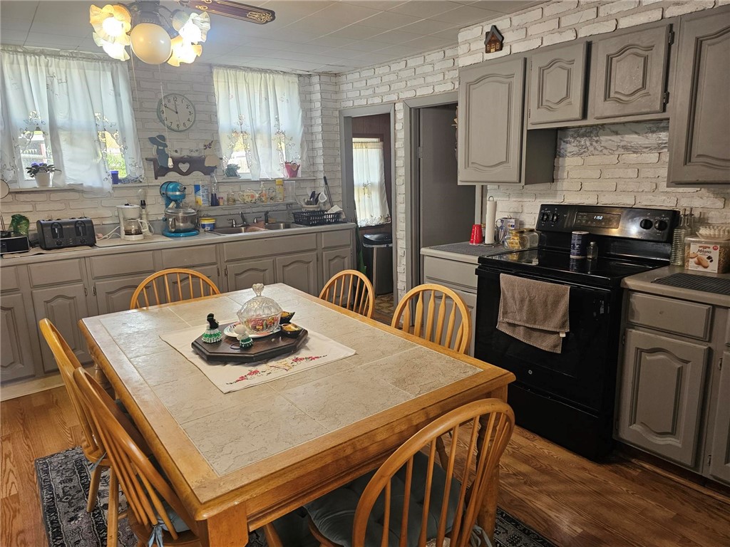 8 Lake Court Hopkinton, RI 02804 - Photo 18 of 35