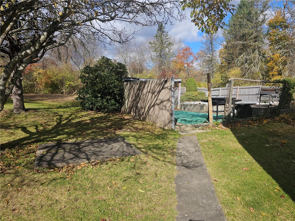 8 Lake Court Hopkinton, RI 02804 - Photo 7 of 35