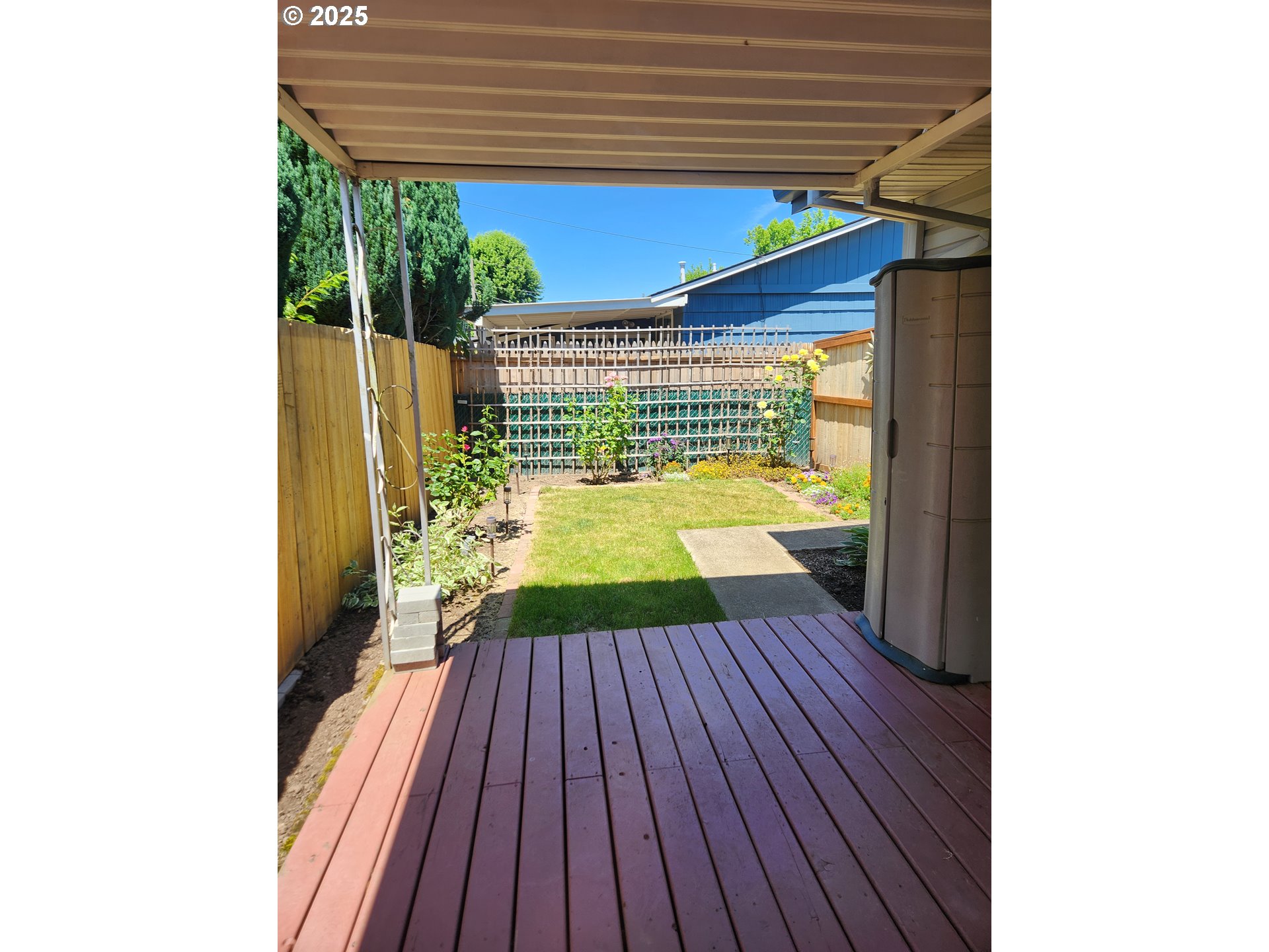 2237 Umpqua Road Woodburn, OR 97071 - Photo 14 of 18 Deck