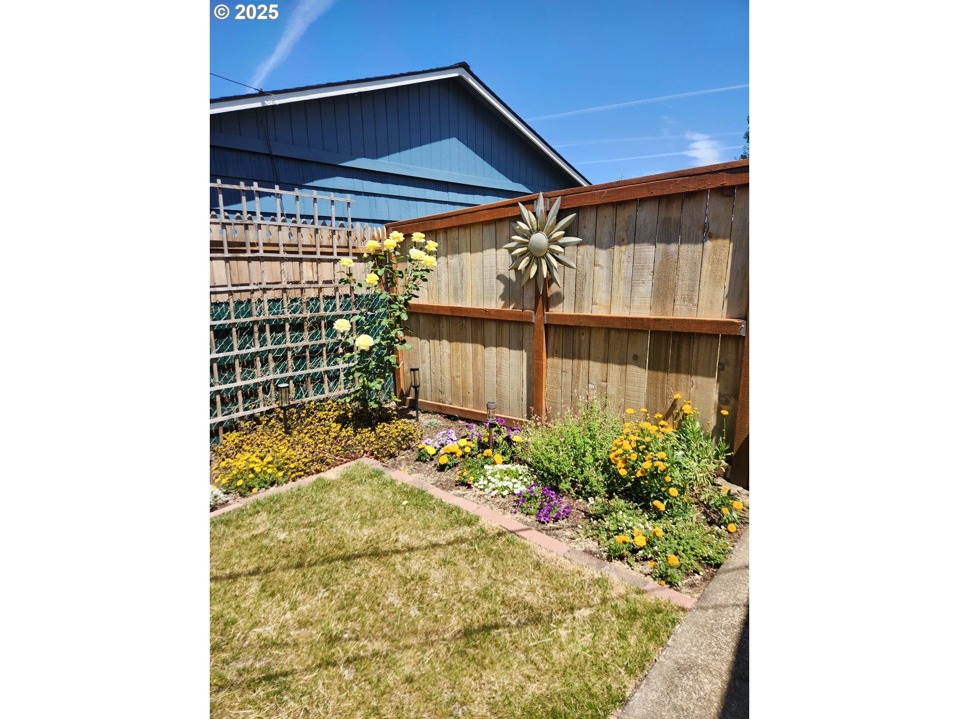 2237 Umpqua Road Woodburn, OR 97071 - Photo 15 of 18 Yard