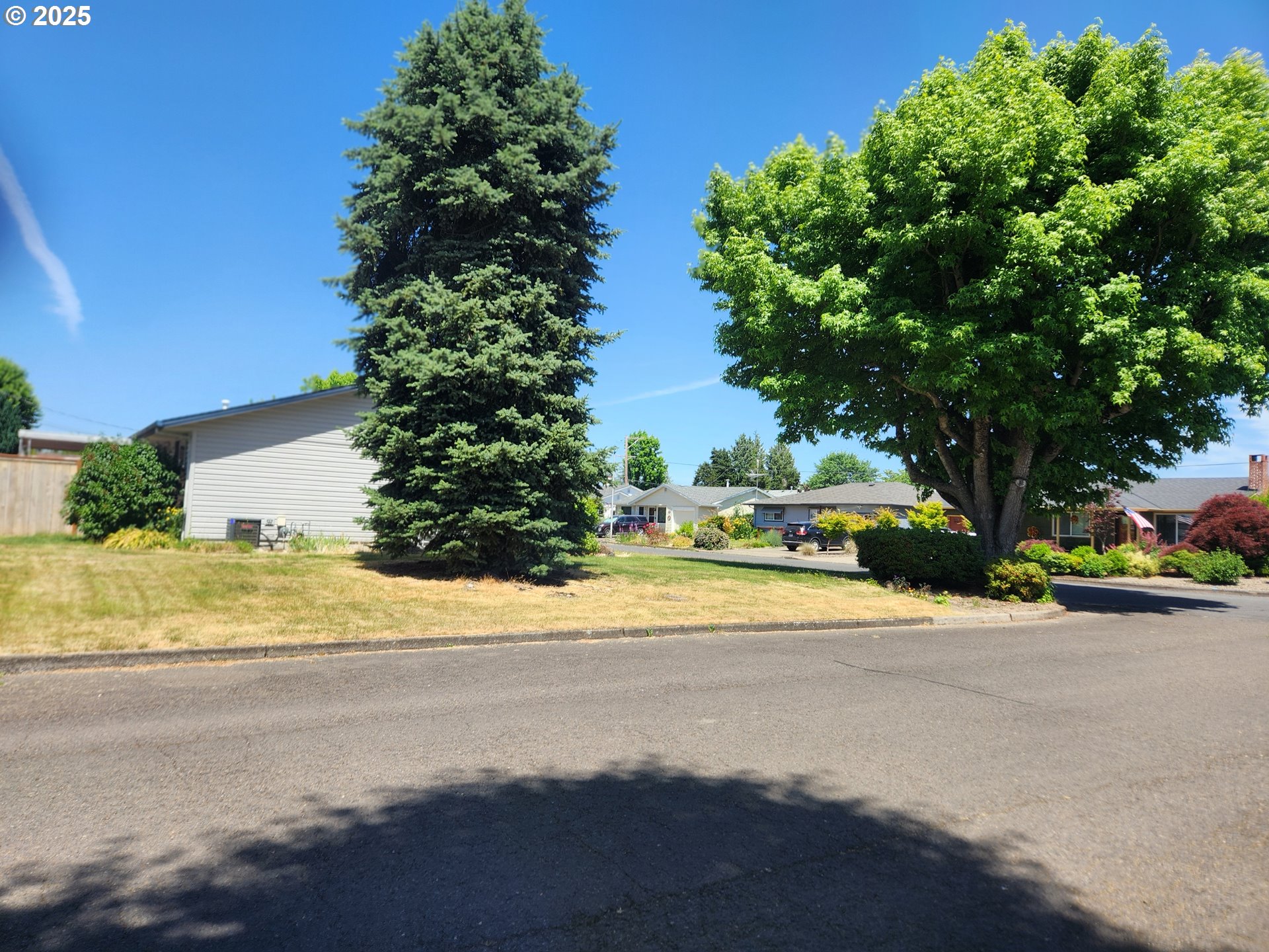 2237 Umpqua Road Woodburn, OR 97071 - Photo 18 of 18 Yard