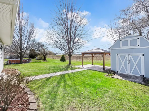 $419,900 | 390 Arrowhead Trail, Carol Stream, IL 60188