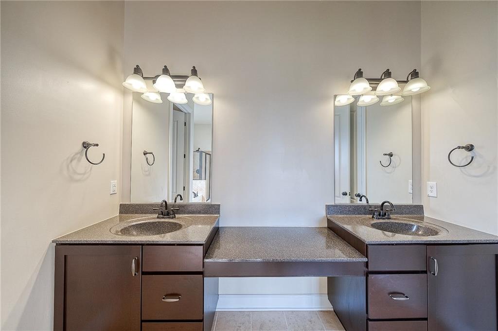 180 Seneca Place Mars, PA 16046 - Photo 23 of 42 Owner's Bathroom with double vanity