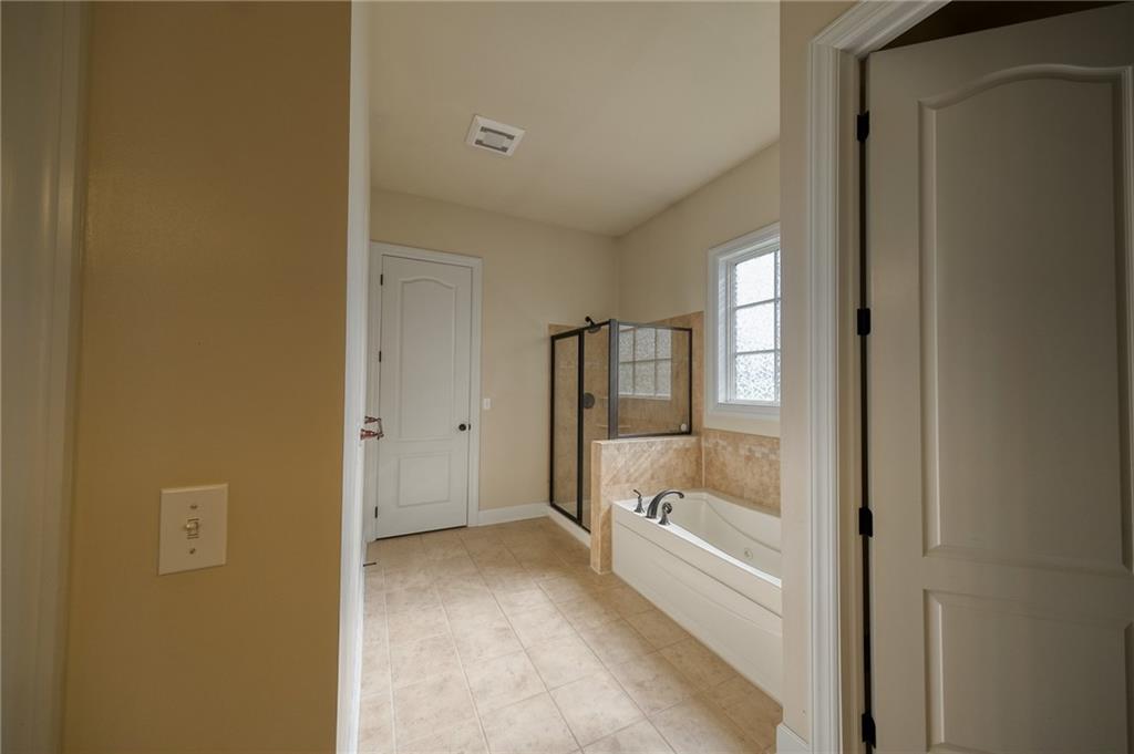 180 Seneca Place Mars, PA 16046 - Photo 24 of 42 Jetted Tub and standing Shower