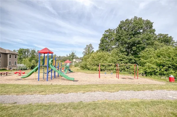 $4,800 | 180 Seneca Place, Mars, PA 16046