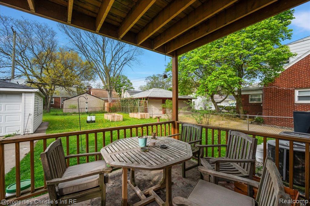 2180 Vernier Road Grosse Pointe, MI 48236 - Photo 22 of 24