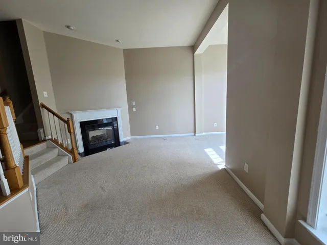 $2,800 | 15692 William Bayliss Court, Woodbridge, VA 22191