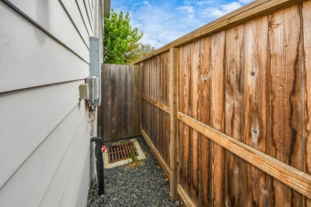 $2,450 | 3642 Griggs Road, Houston, TX 77021