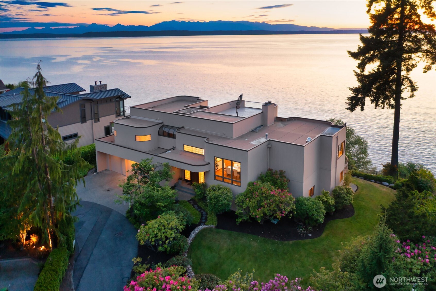9233 Olympic View Drive Edmonds, WA 98020 - Photo 2 of 40