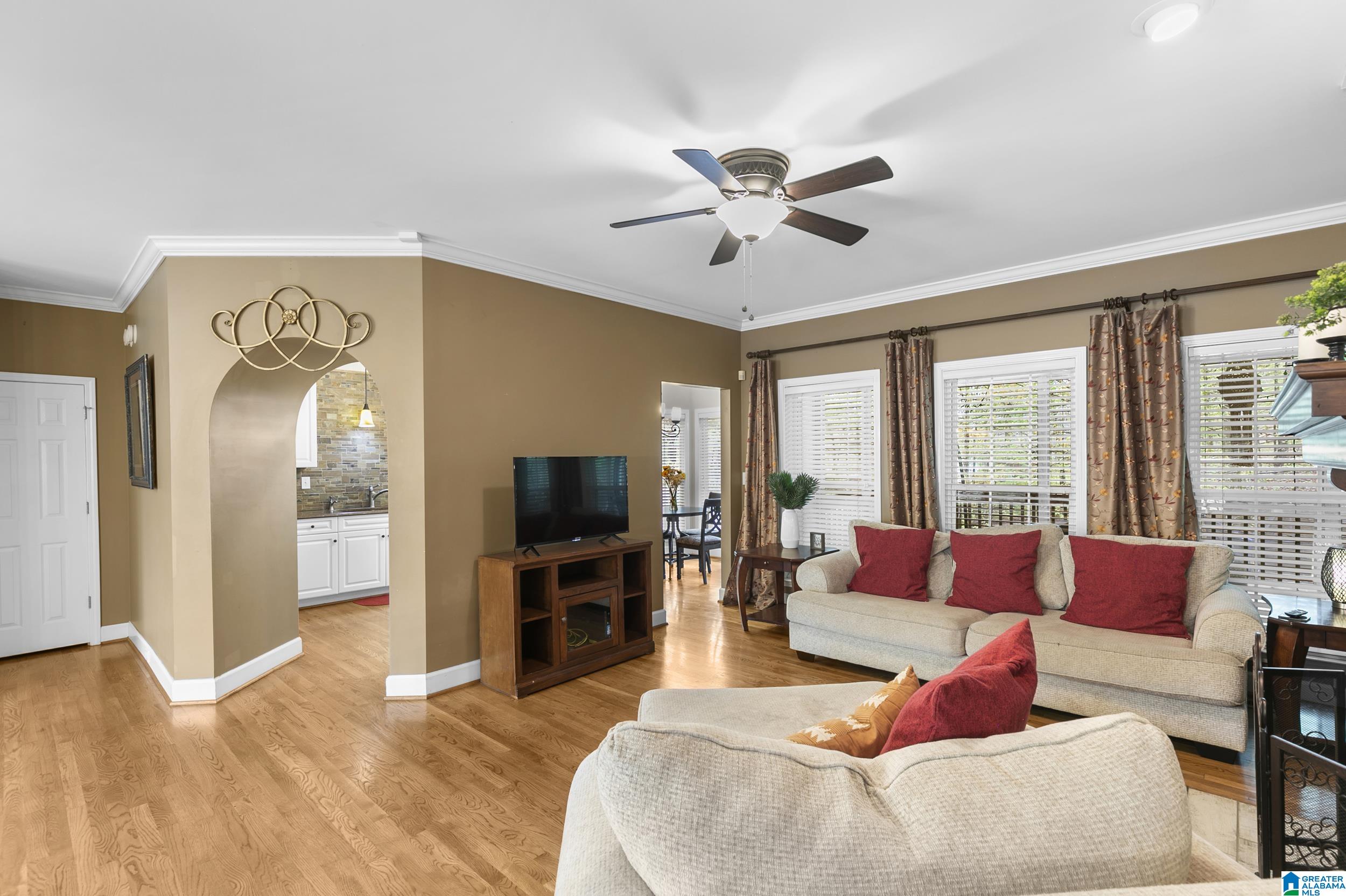 104 Silverleaf Circle Pelham, AL 35124 - Photo 4 of 28