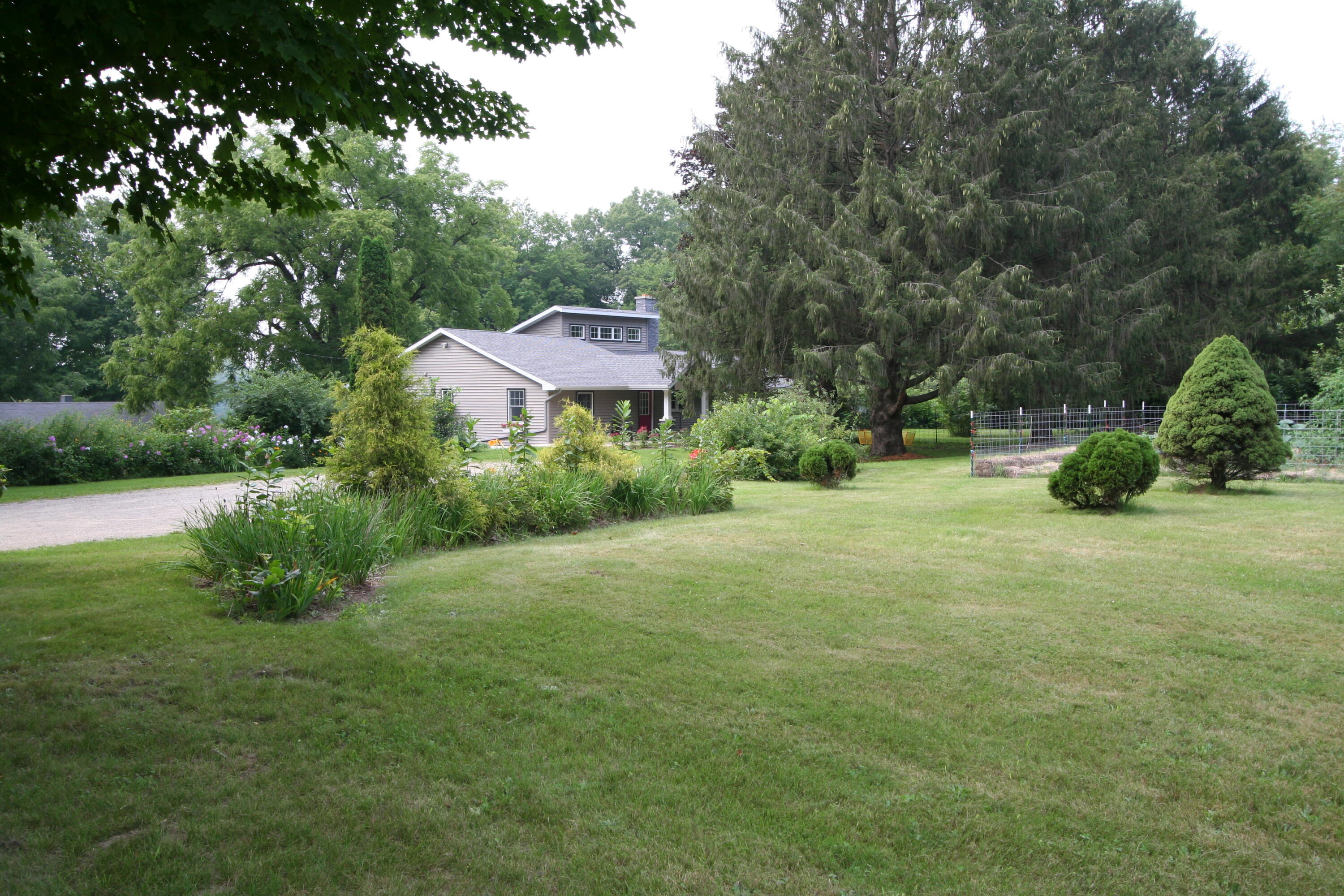 10170 Range Line Road Berrien Springs, MI 49103 - Photo 8 of 98 IMG_6504