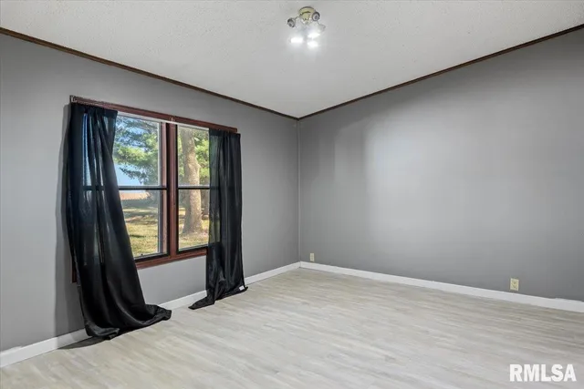 $249,900 | 8080 Breezy Meadows Drive, Riverton, IL 62561