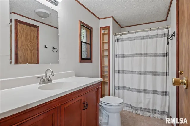 $249,900 | 8080 Breezy Meadows Drive, Riverton, IL 62561