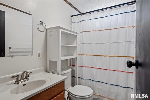 $249,900 | 8080 Breezy Meadows Drive, Riverton, IL 62561