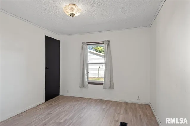 $249,900 | 8080 Breezy Meadows Drive, Riverton, IL 62561